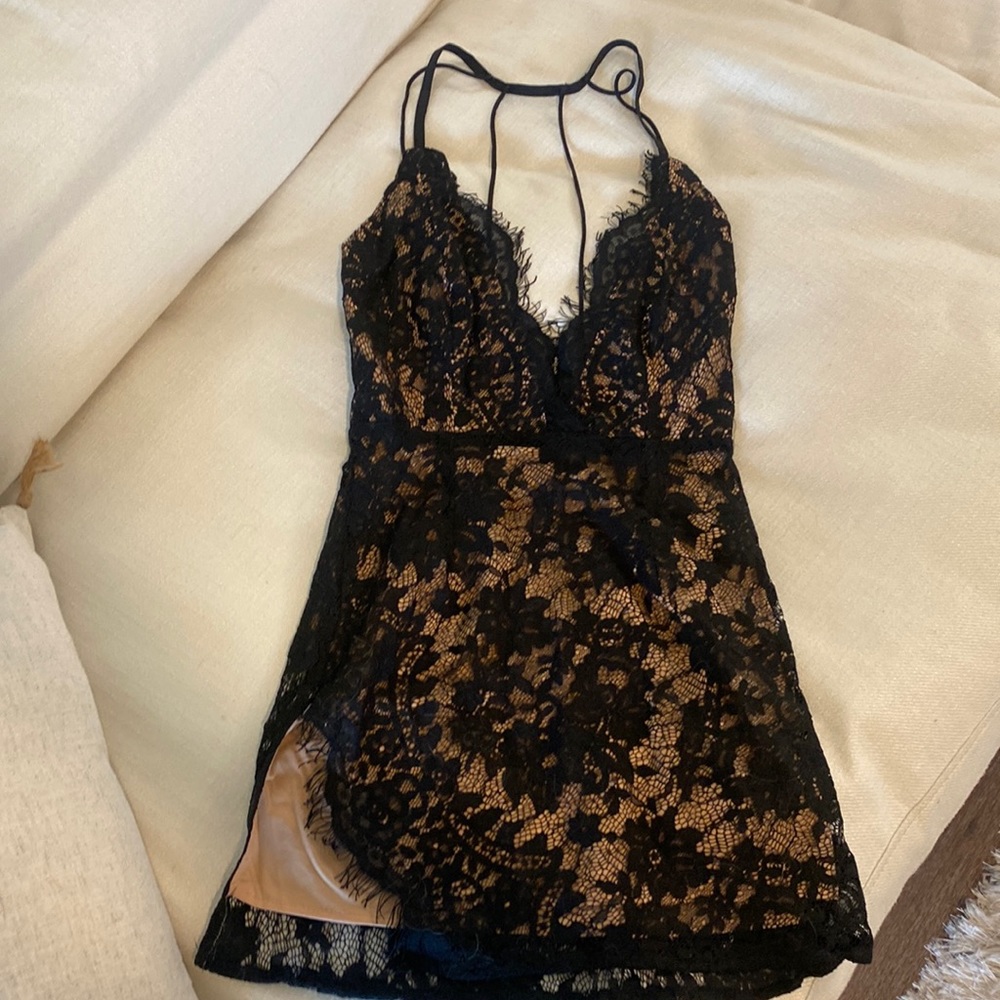 Tobi lace dress